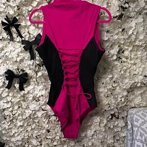 NWT TA3 
Shaping One PieceSwimsuit Style hi cut surfy pink black